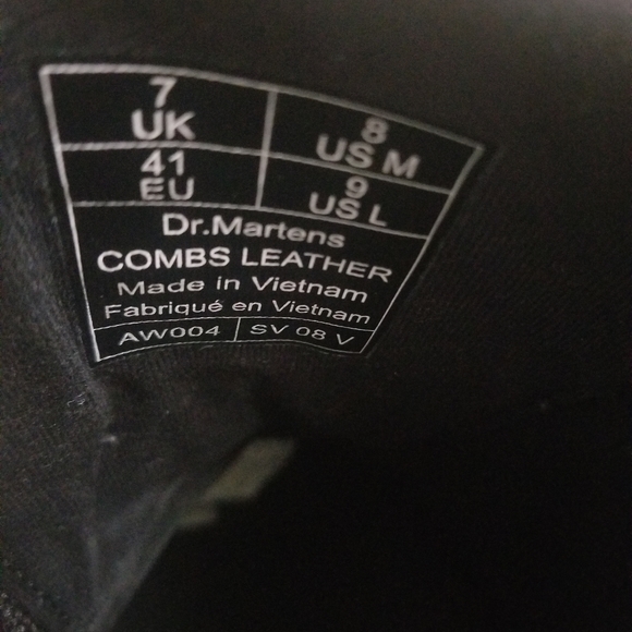 NIB Dr. Martens Combs Leather Boots L9/ M8 - Picture 6 of 6